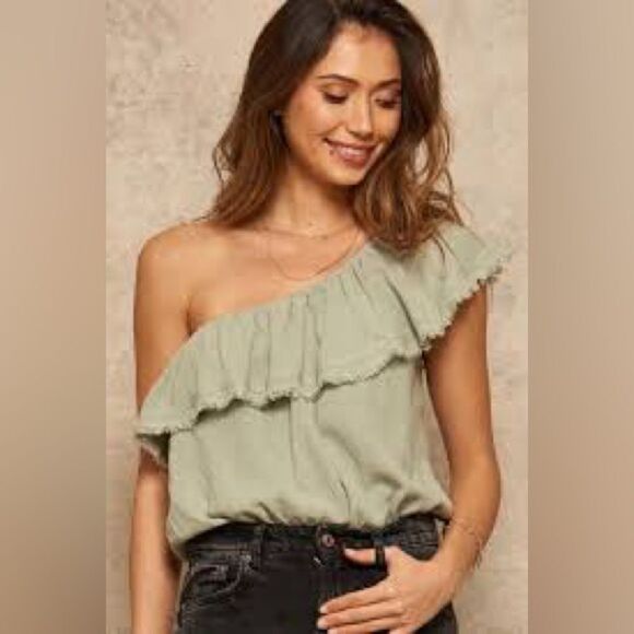 Anthropologie Promesa Green Ruffled Asymmetrical Bodysuit - Picture 2 of 6